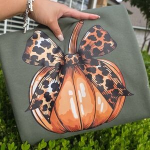 Stylish Green Tote Bag with Leopard Print Bow